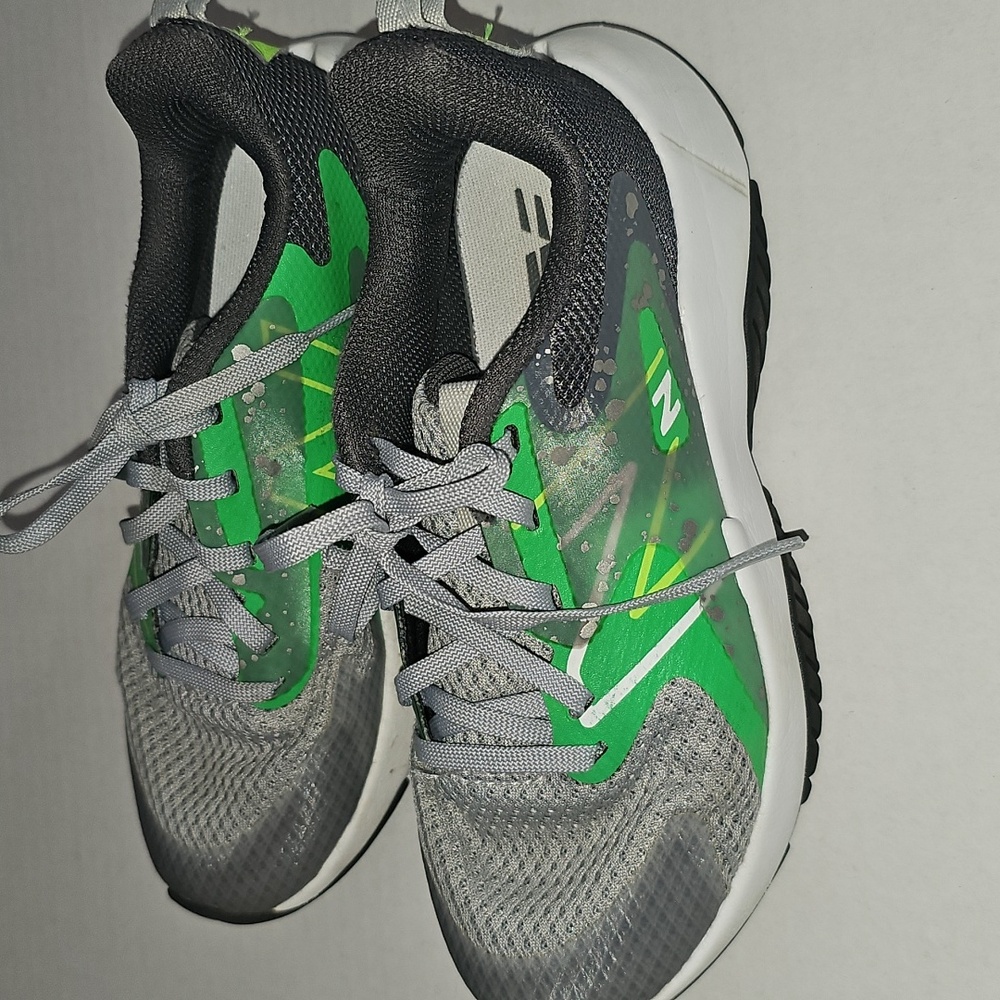 New Balance Rave Run v2 Sneakers Sz 1.5 Green/Grey - Picture 2 of 9
